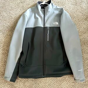 Men’s North face Jacket Size L